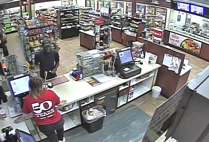 Police: Thief using stolen credit cards to buy $10K worth of Visa gift ...