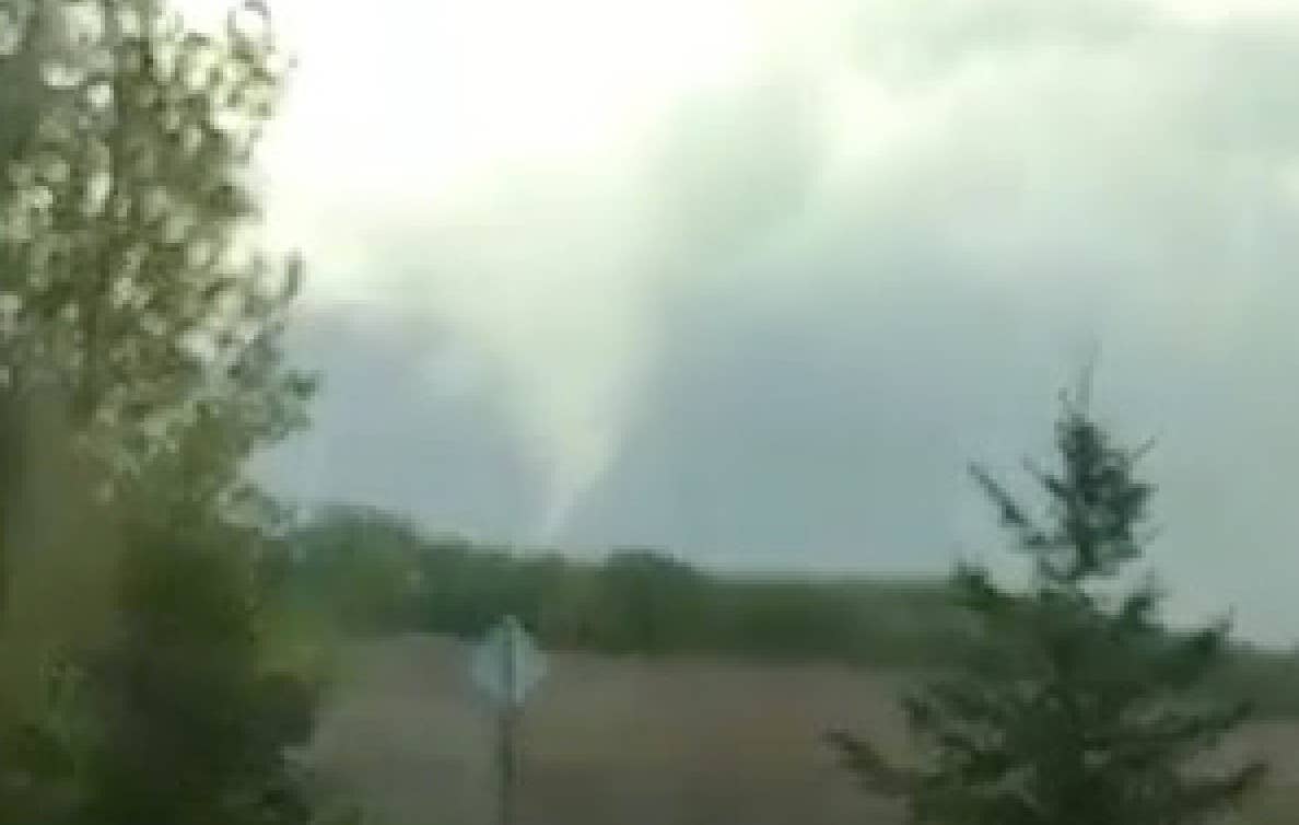 Watch: Tornado touches down in northwest Minnesota - Bring Me The News