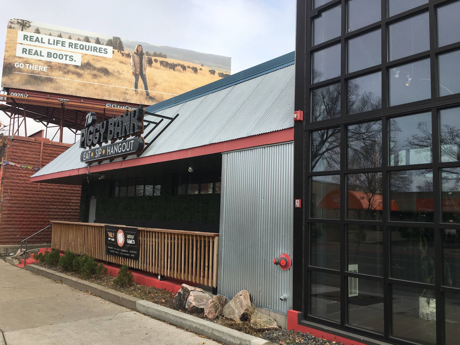 Another eatery closes after less than a year in ill-fated Uptown spot ...