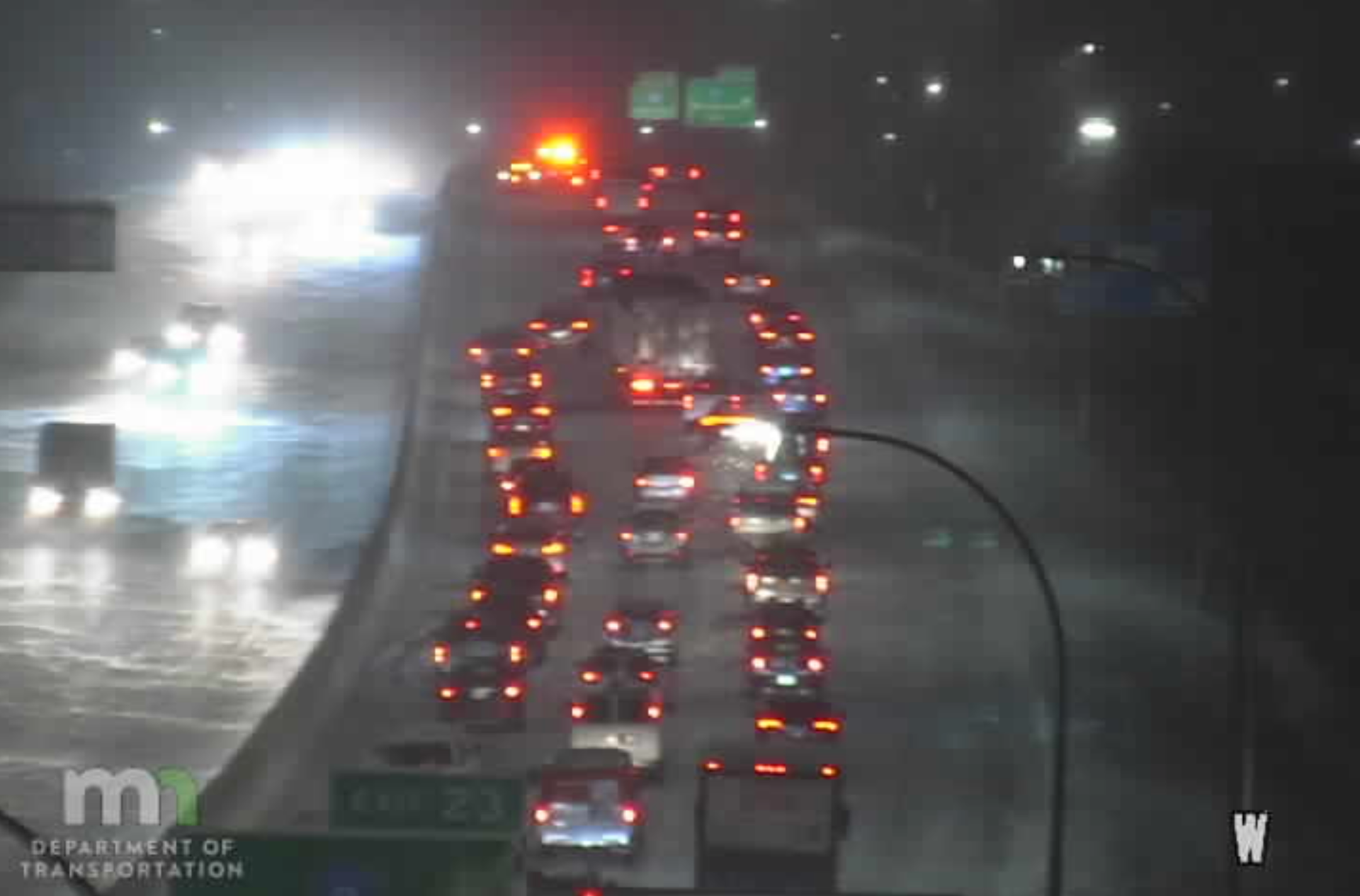 Crashes piling up as overnight snow leaves roads covered and slick ...