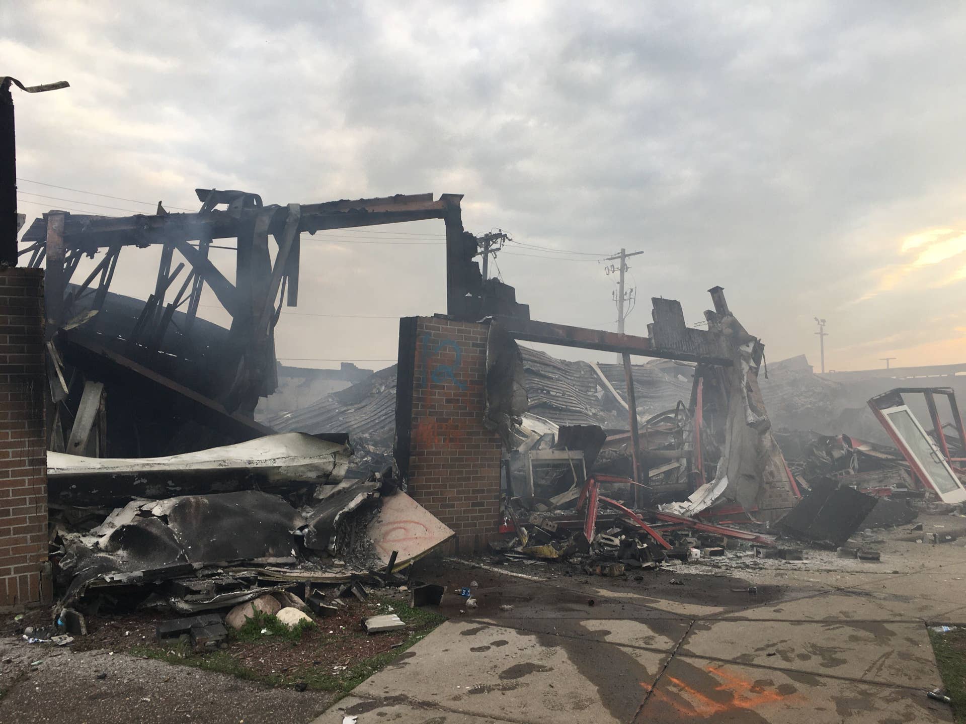 Photos: Rioting in Minneapolis sees numerous businesses burned - Bring ...