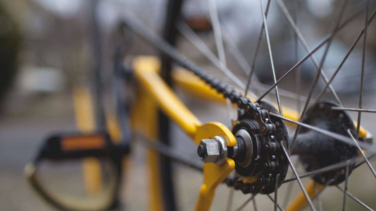 Driver seriously injures bicyclist in Golden Valley collision