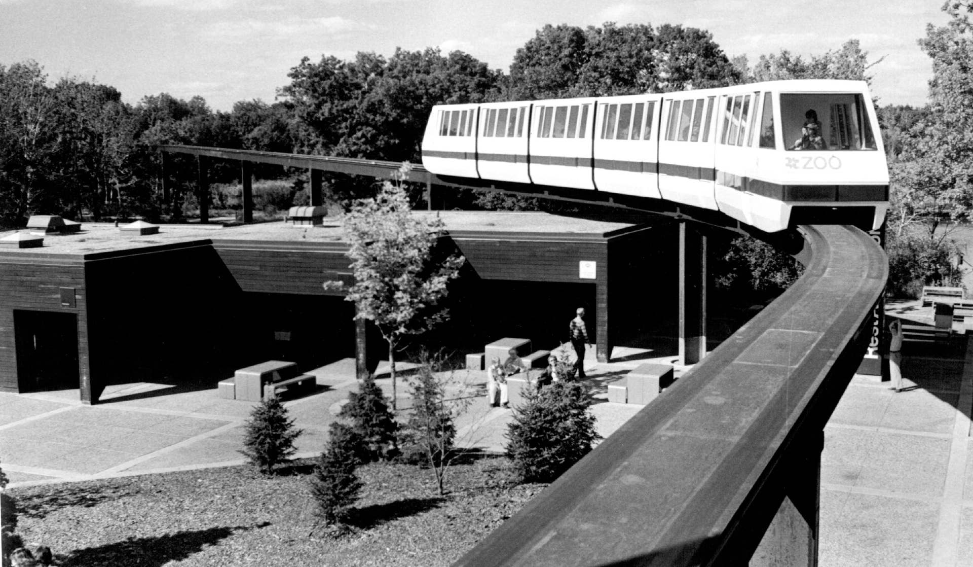 Minnesota Zoo starts work to convert monorail track into treetop trail ...