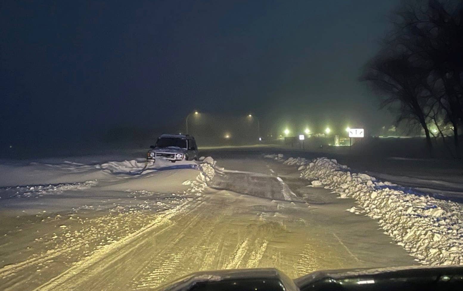 Dozens rescued after becoming stranded in snow on Minnesota roads ...