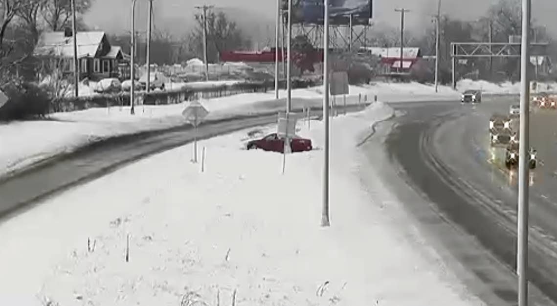 Crashes across Minnesota after heavy, slushy snow falls overnight ...