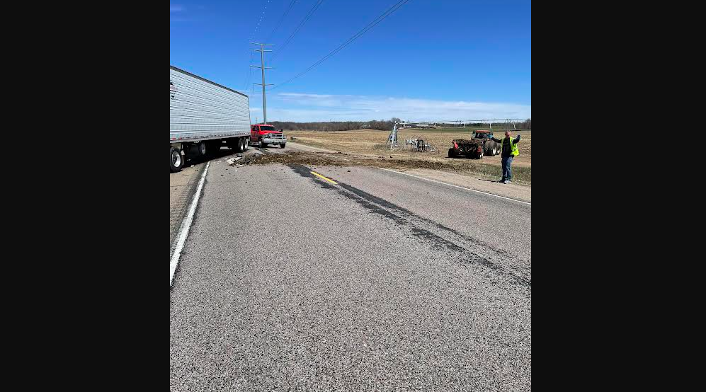 Semi driver injured after crash with manure spreader in Stearns County ...