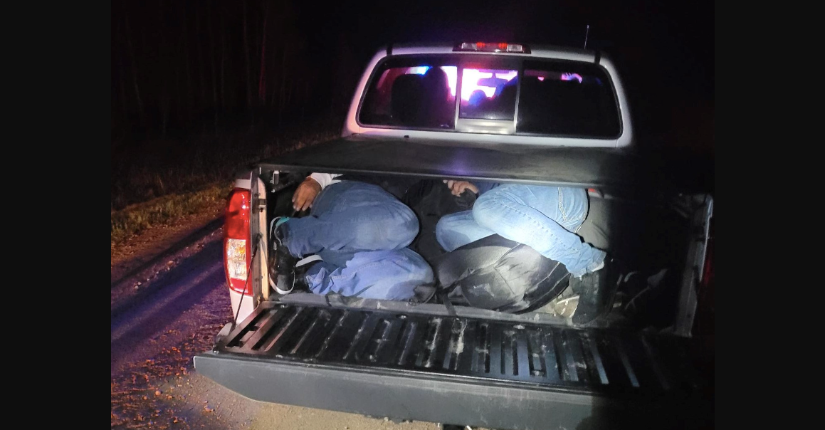 Border Patrol, MN deputies stop 'human smuggling attempt' near border ...