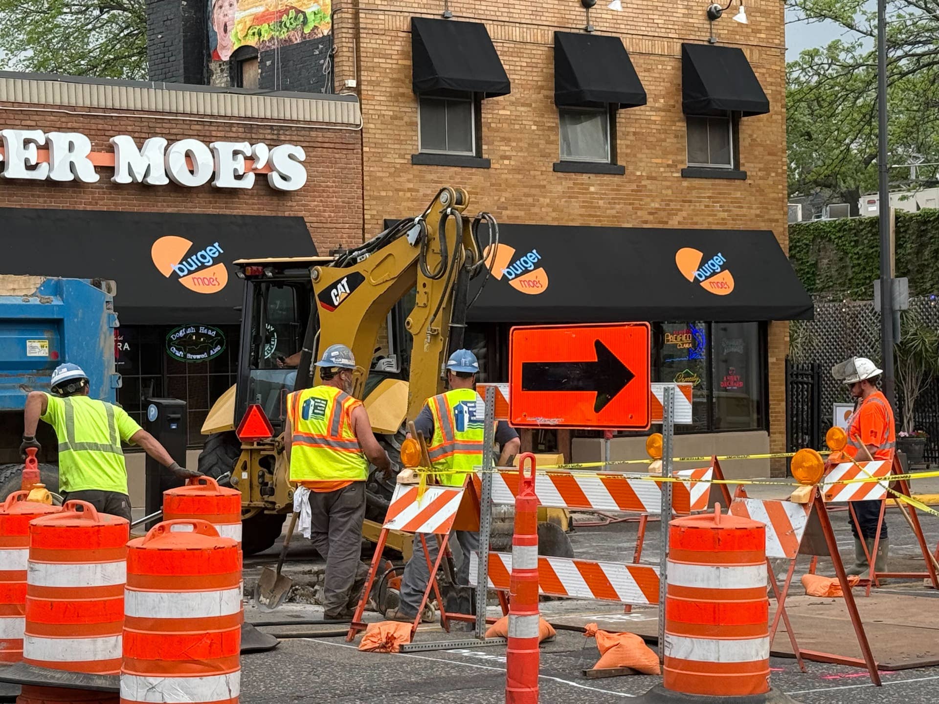 Sinkhole closes busy section of West 7th Street in St. Paul - Bring Me ...