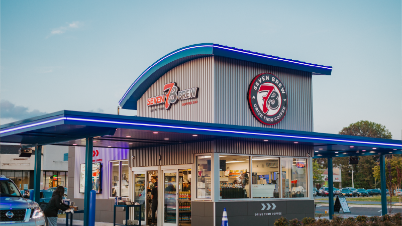 Rapidly expanding drive-thru coffee chain 7 Brew opens ninth Minnesota location this week