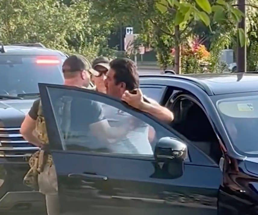 Man pulled from car in Minneapolis remains in custody after ICE arrest ...