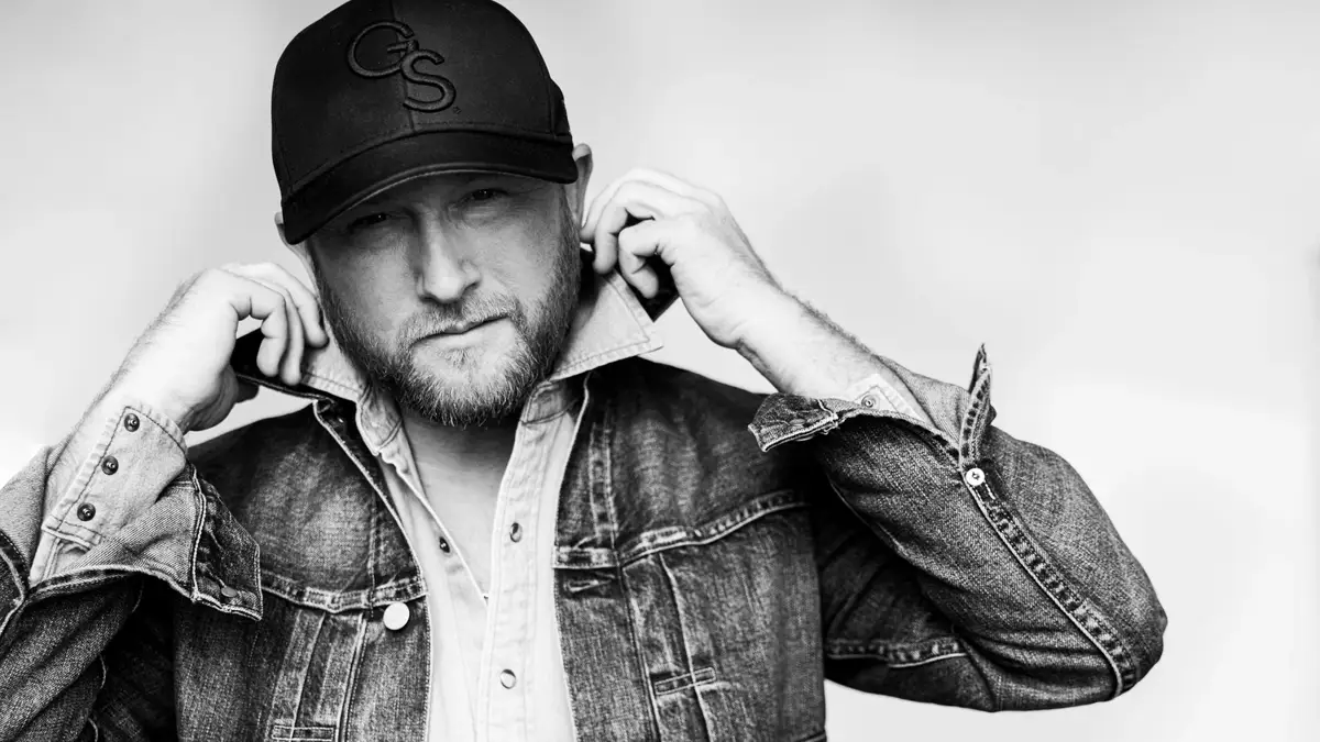 Country star Cole Swindell to play free concert before Vikings' opener