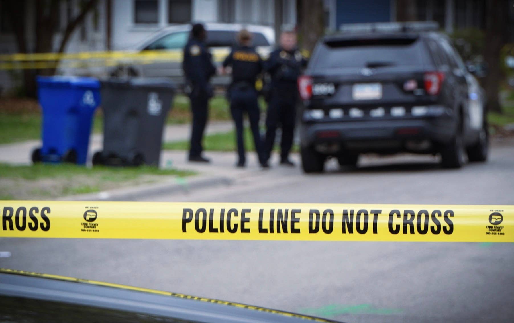 Police investigating deaths of 2 teens found in car near St. Paul mall