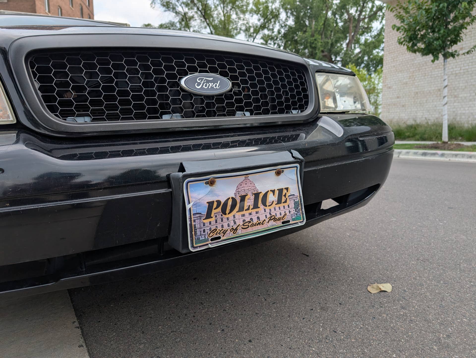 Man dies, woman injured after assault report at St. Paul apartment ...