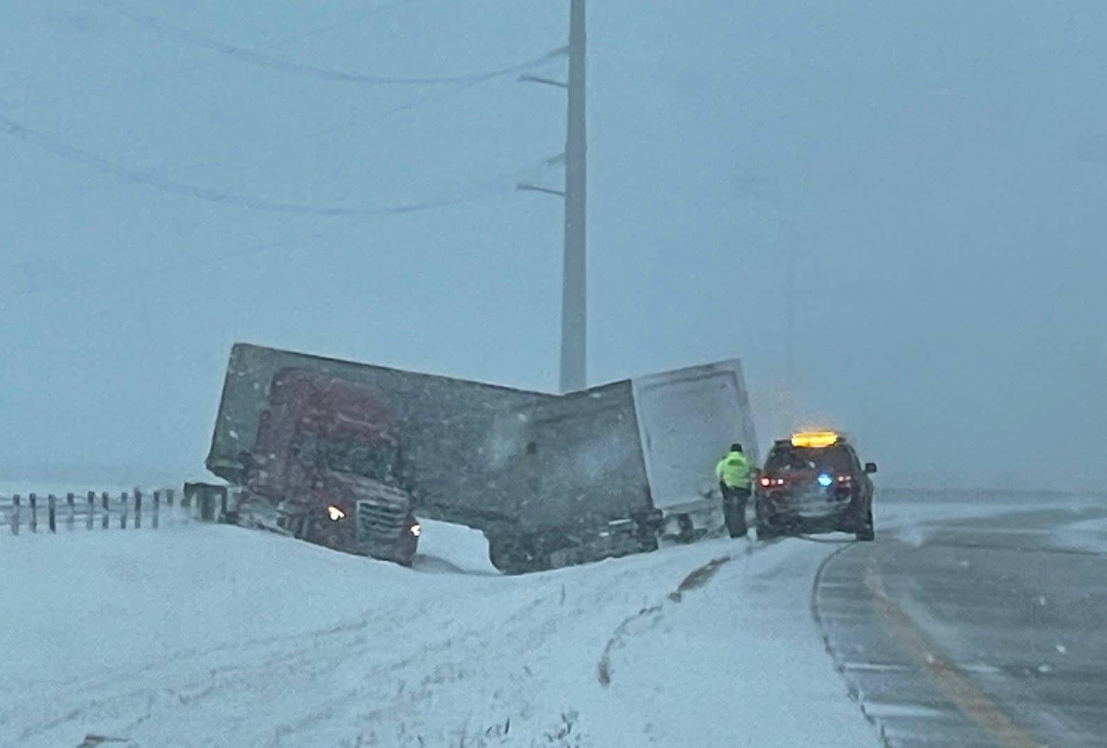 A real mess on the roads as heavy snow slams Minnesota - Bring Me The News