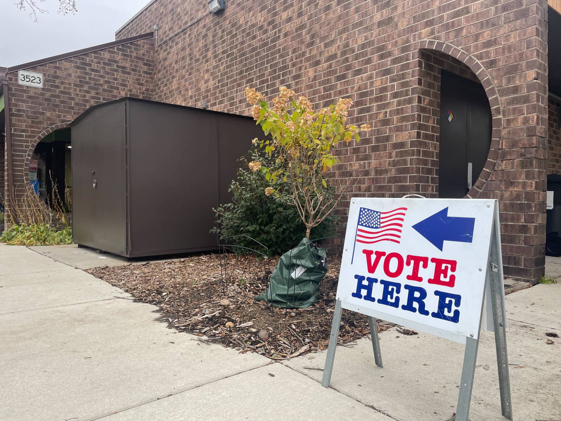 Steve Simon rips burqa stunt at MN polls, says right-wing group is in 'legal jeopardy'