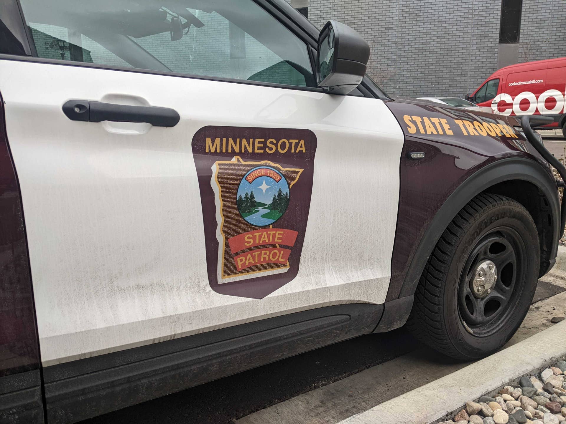 Woman dies, another critical after head-on crash in Chisago County 