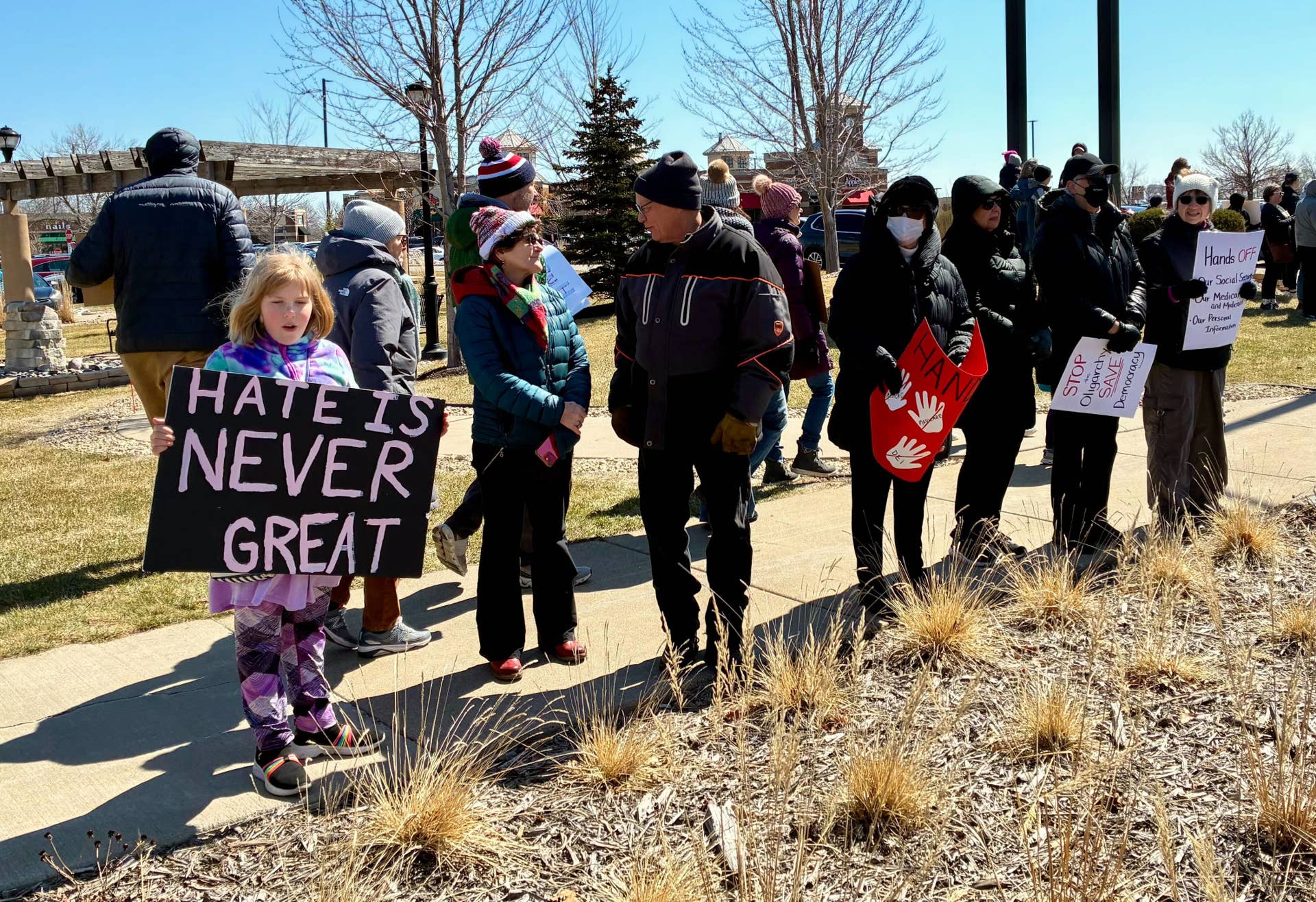 Thousands descend on State Capitol for 'Hands Off' protest of President ...