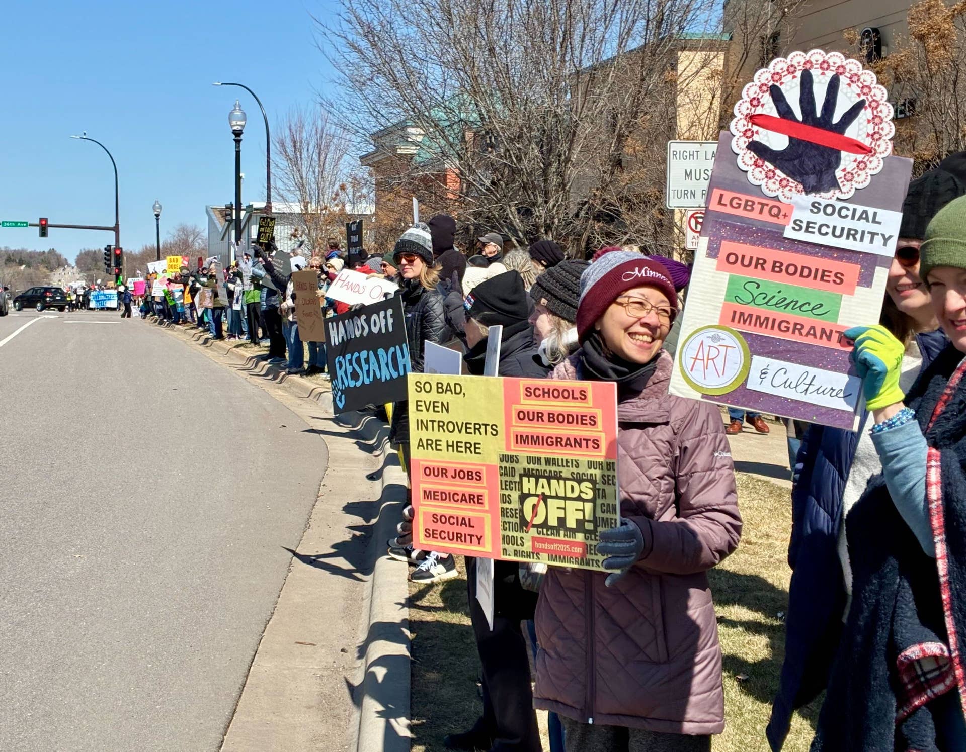 Thousands descend on State Capitol for 'Hands Off' protest of President ...