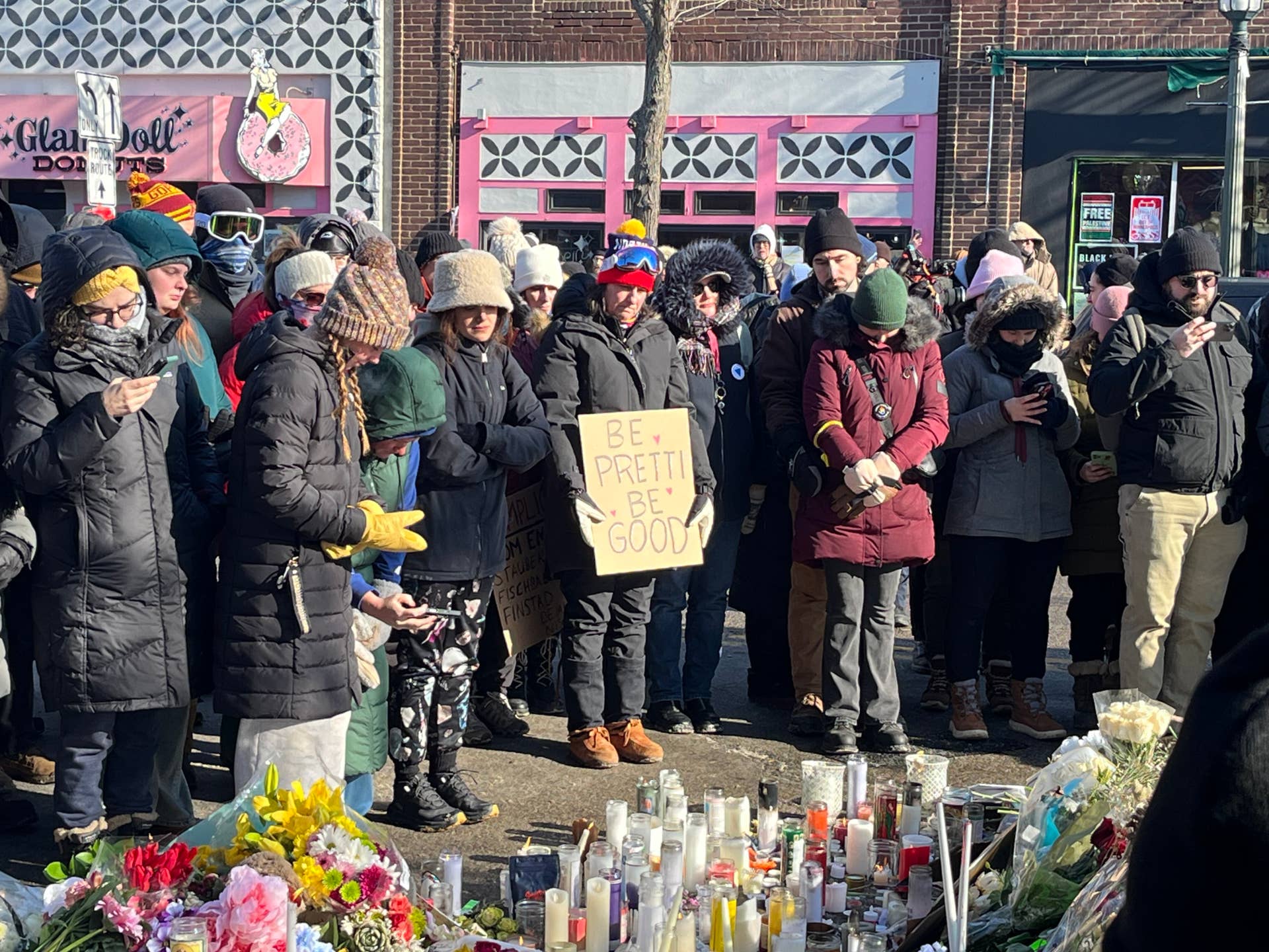 List of major ICE, protest updates in Minnesota on Sunday, Jan. 25 ...