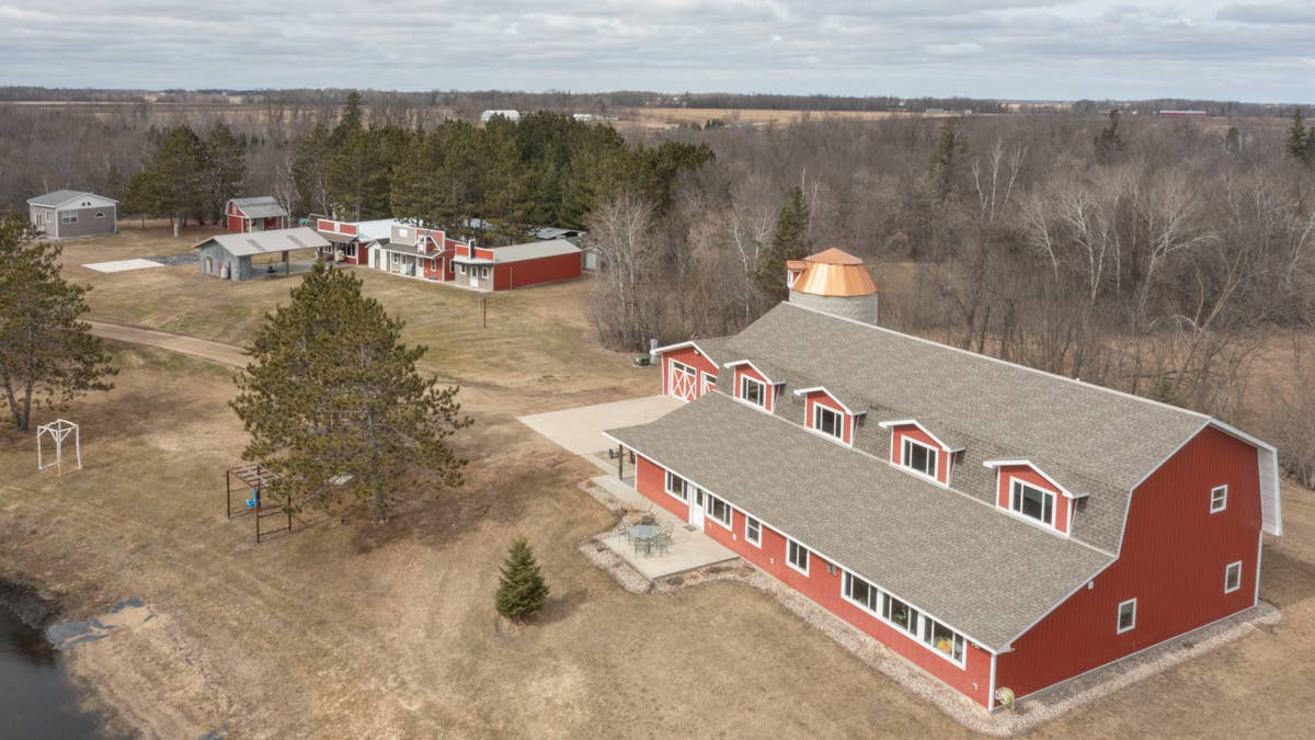 'Village-style' rural Minnesota homestead lists for $1.4M - Bring Me ...