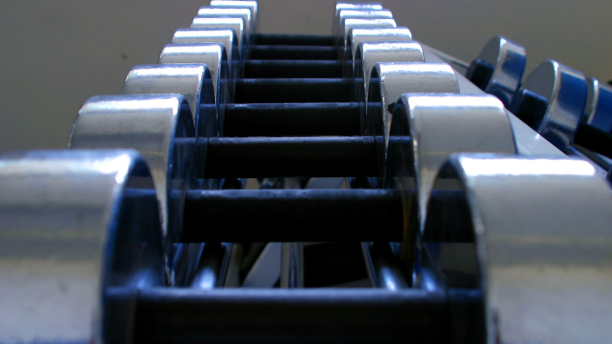 Eden Prairie man charged with felony theft after stealing apartment dumbbells