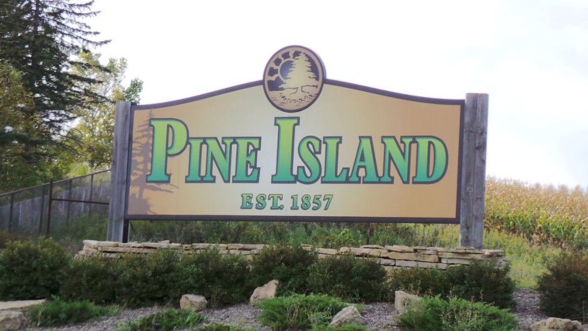 Amid data center controversy, Pine Island mayor suddenly resigns