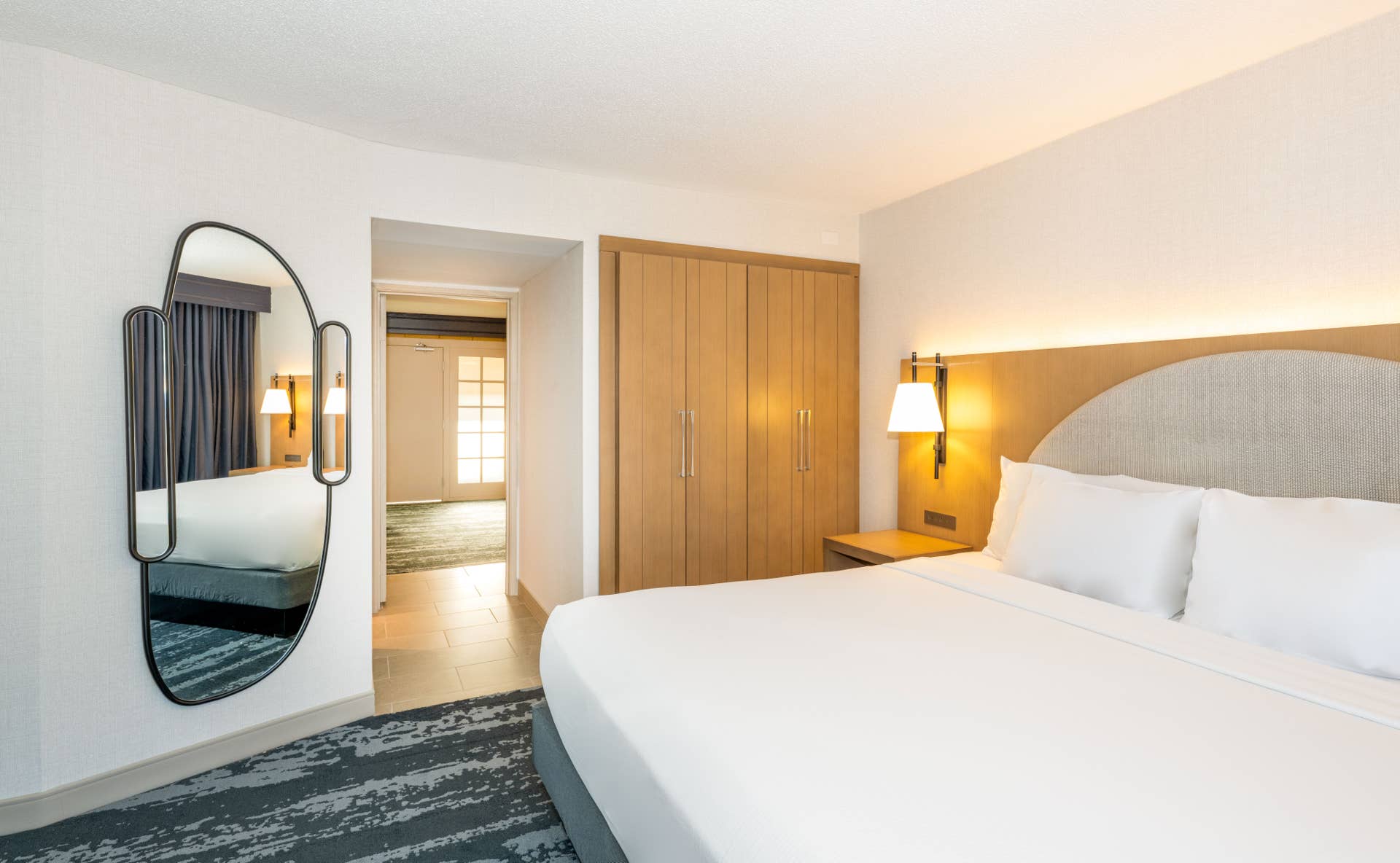 gallery-embassy-suites-in-bloomington-unveils-new-look-after-multi