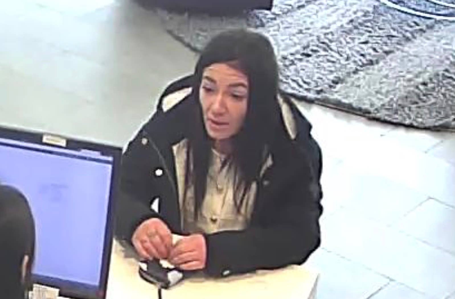Woman wanted in southern Minnesota for $30K bank fraud - Bring Me The News
