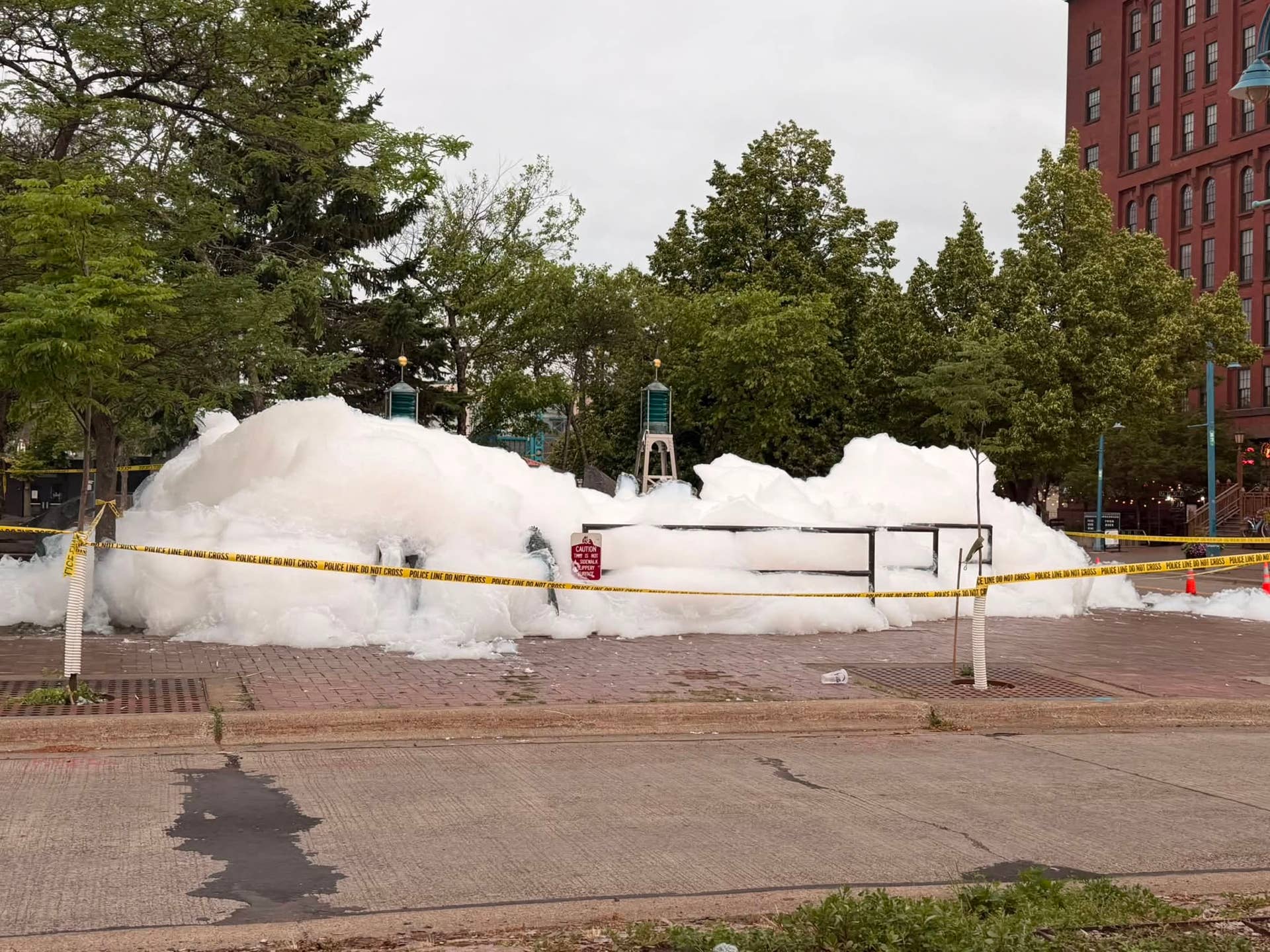 Duluth's Canal Park fountain turns into giant bubble bath after soap prank