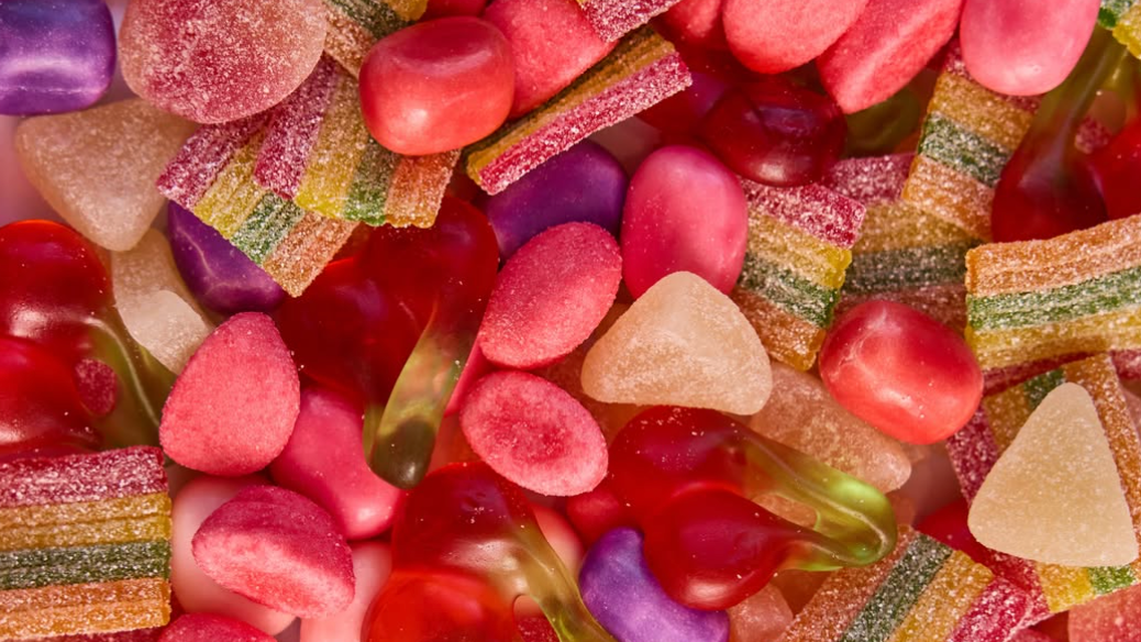 Customs nightmare delays opening of St. Louis Park candy store