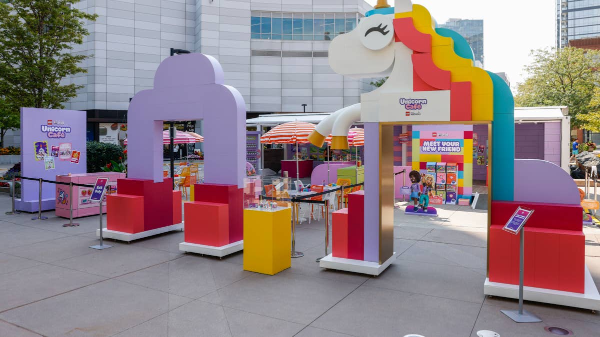 A touring Lego cafe is coming to the Mall of America this weekend