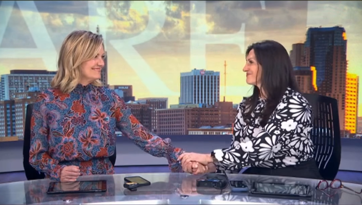 Julie Nelson thanks viewers as she returns to KARE 11 after injury