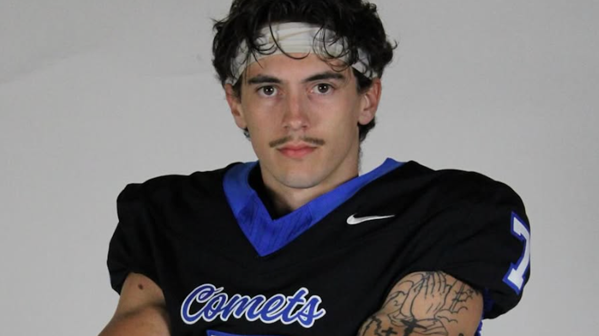 Minnesota football community rallies around QB following life-threatening brain injury