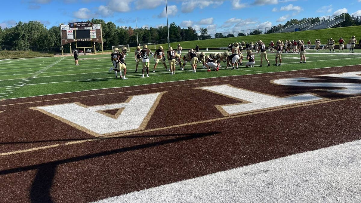 Division 2 Minnesota football coach suddenly retires 4 games into season