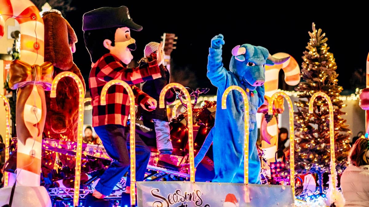 Minnesota town a finalist for Hallmark's Merriest Christmas Towns contest