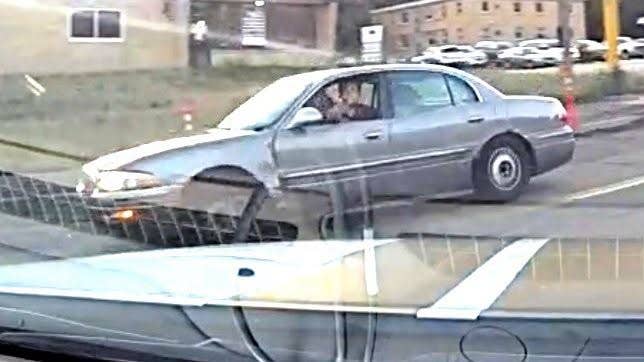 Police: Road rage suspect shot at Ramsey County deputy, hits squad car