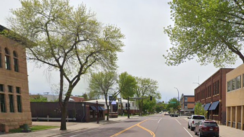 Investigation underway after man found dead in downtown Mankato alleyway