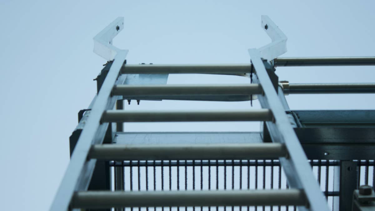 Man dies after falling from ladder at home in Becker