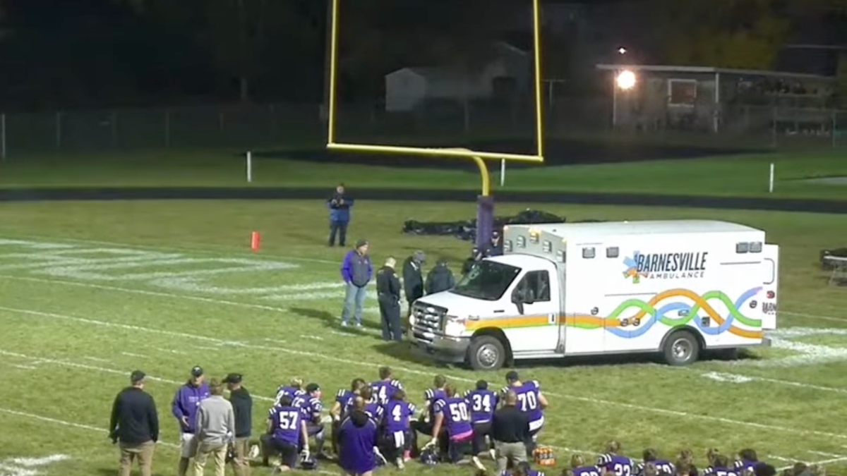 Player hospitalized after injury in western Minnesota football game