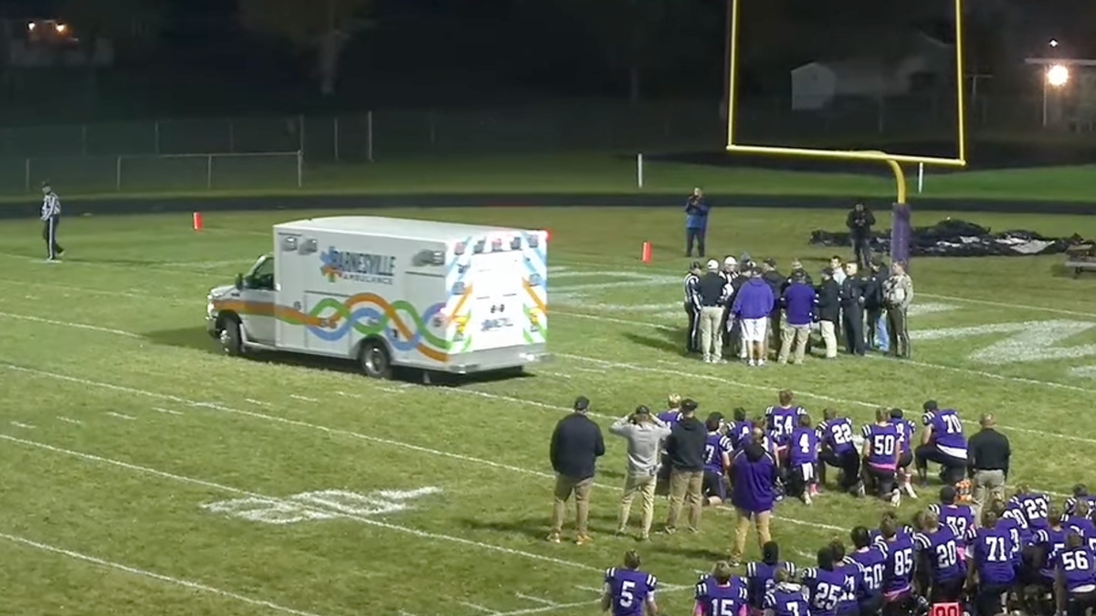 Good news for 2 Minnesota high school football players taken away in ambulances