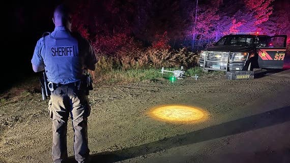 Search team rescues hunters who got lost in dense St. Louis County woods