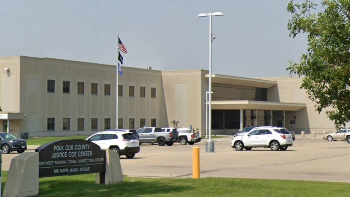 Charges: Corrections officer sexually assaulted 2 female inmates at Crookston jail