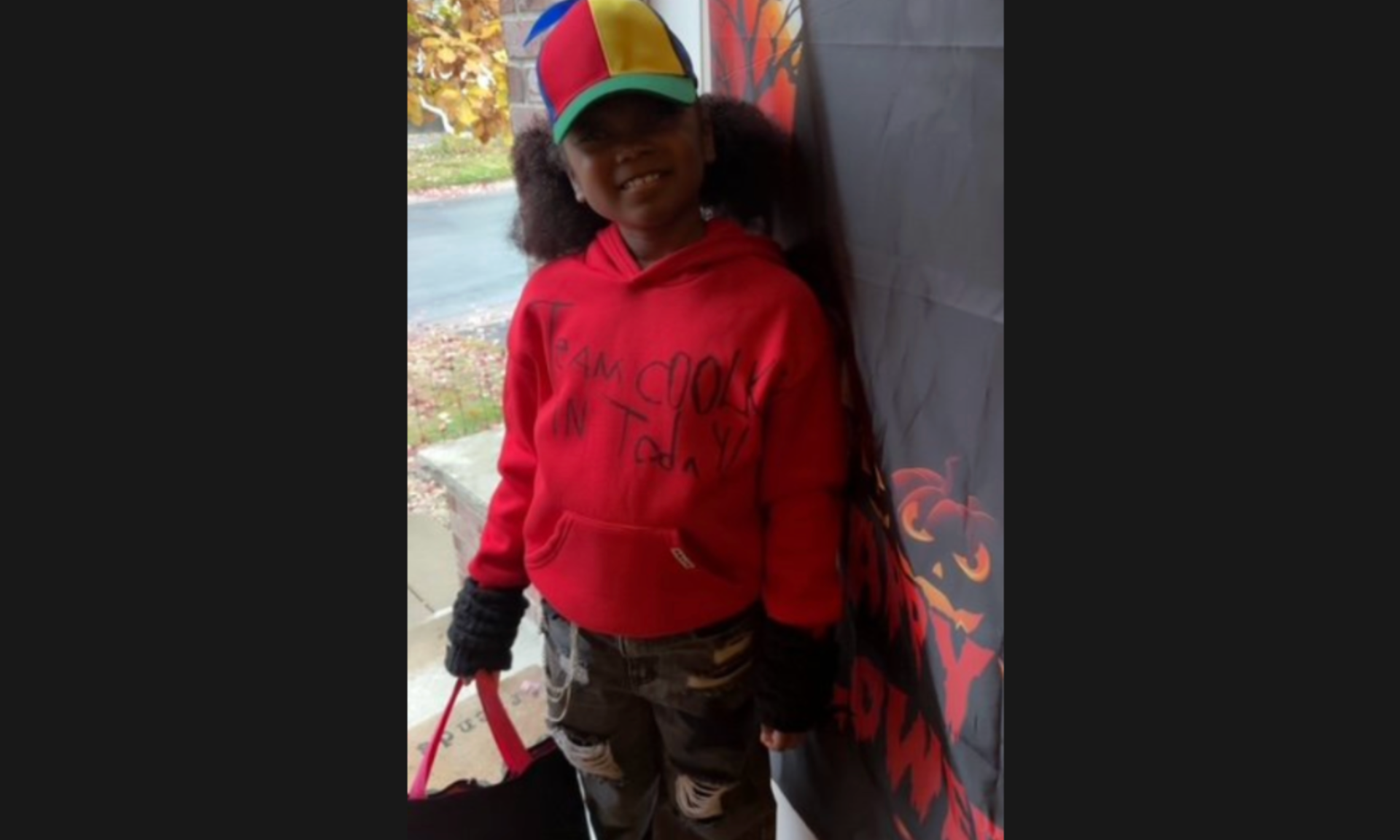 Minneapolis girl in ICU after being struck by driver as she delivered birthday invitations