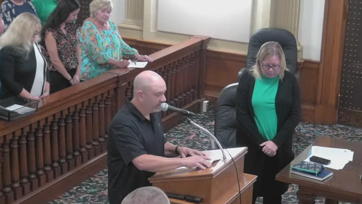 'Hail Satan' prayer ignites controversy at small-town Iowa city council meeting