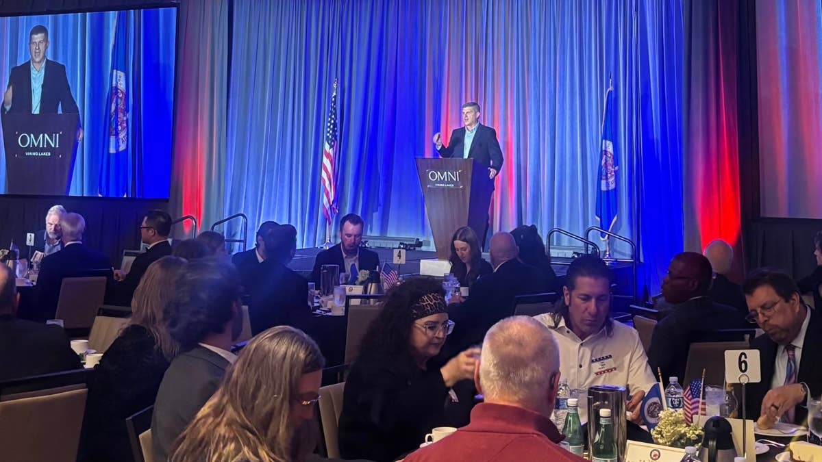 Protesters briefly disrupt Minnesota GOP's Lincoln Reagan Dinner in Twin Cities
