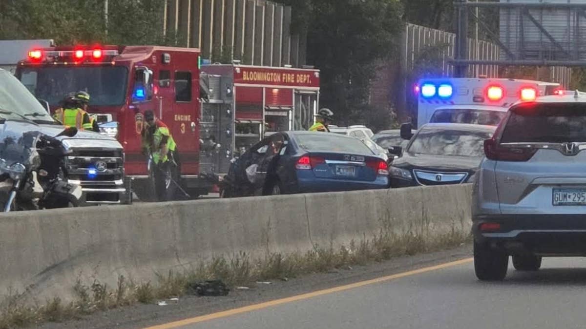 Crash causes major backup on northbound I-35W in Bloomington