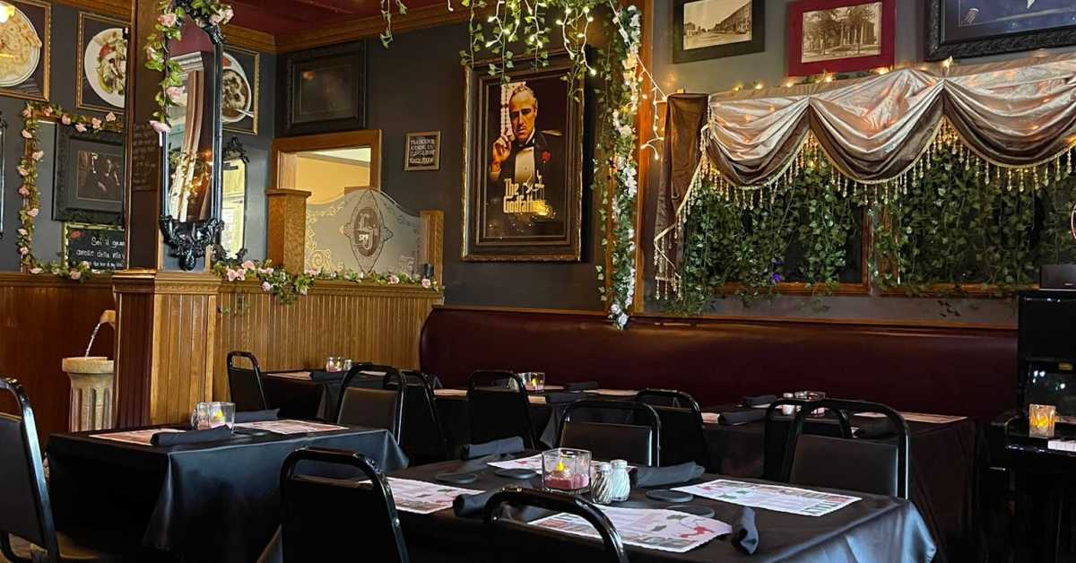 New Italian restaurant keeps with the cozy, theatrical spirit of