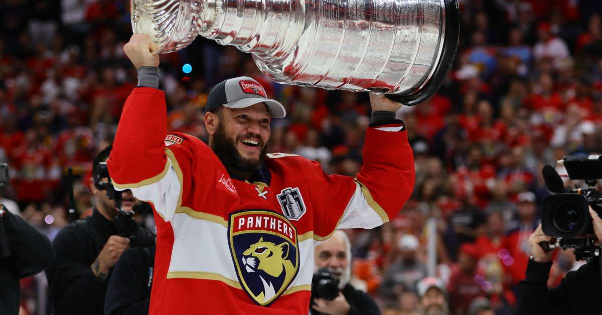 Kyle Okposo is bringing the Stanley Cup to Minnesota on Friday - Bring ...