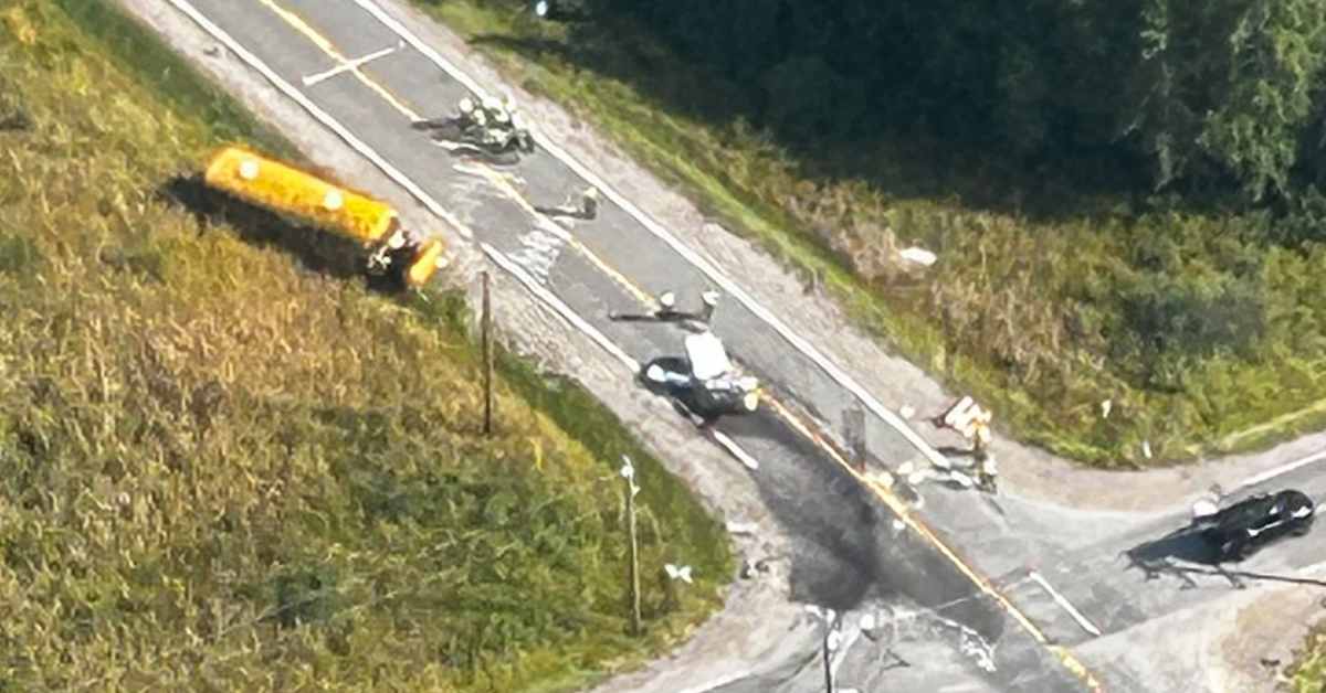 School bus crash in northern Minnesota injures 21 students, two drivers ...