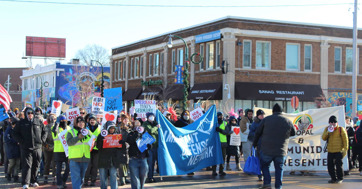 Large crowd joins anti-ICE protest on Minneapolis' Lake Street - Bring ...